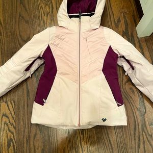 Obermeyer Girls Ski Jacket with lots of features including pockets for phone!
